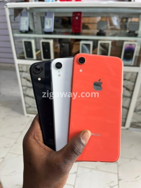 iPhone XR (New, 64GB)